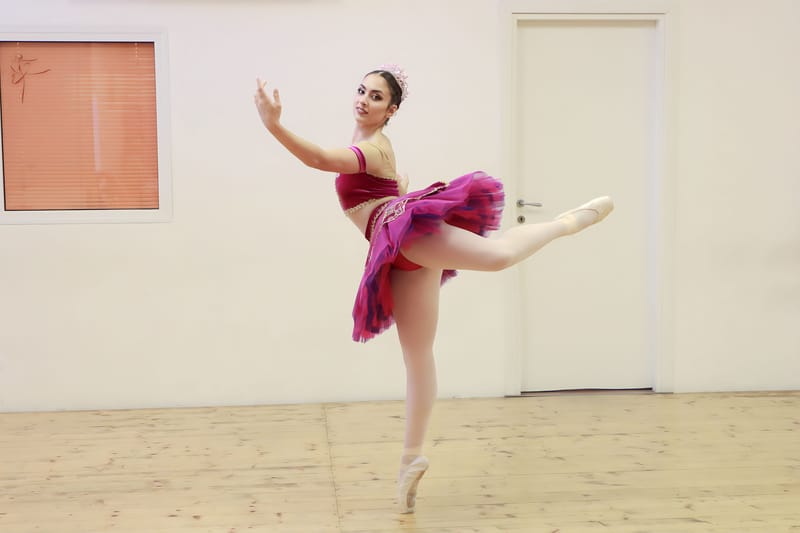 Ilaria Messina — Modern dancer