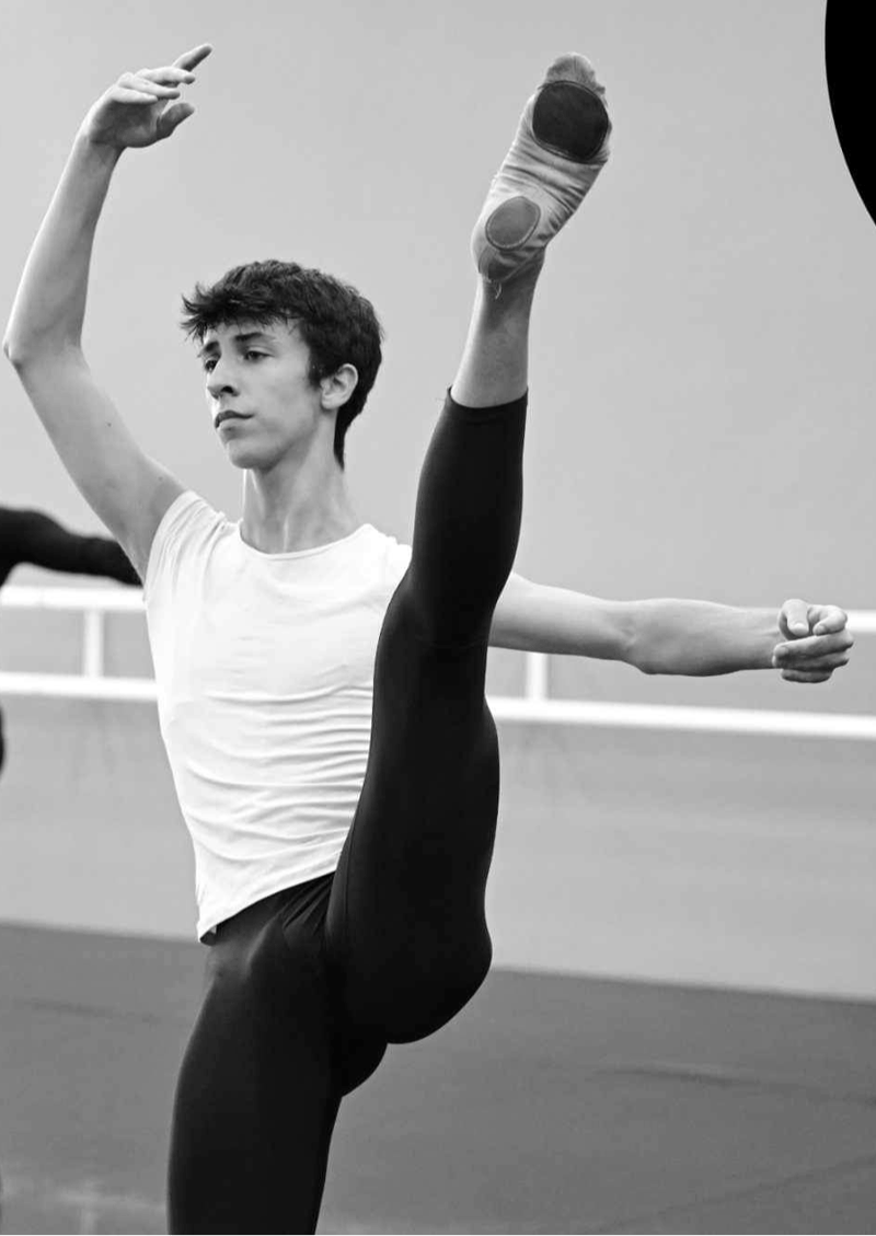 Teo Fontdegloria — Classical dancer