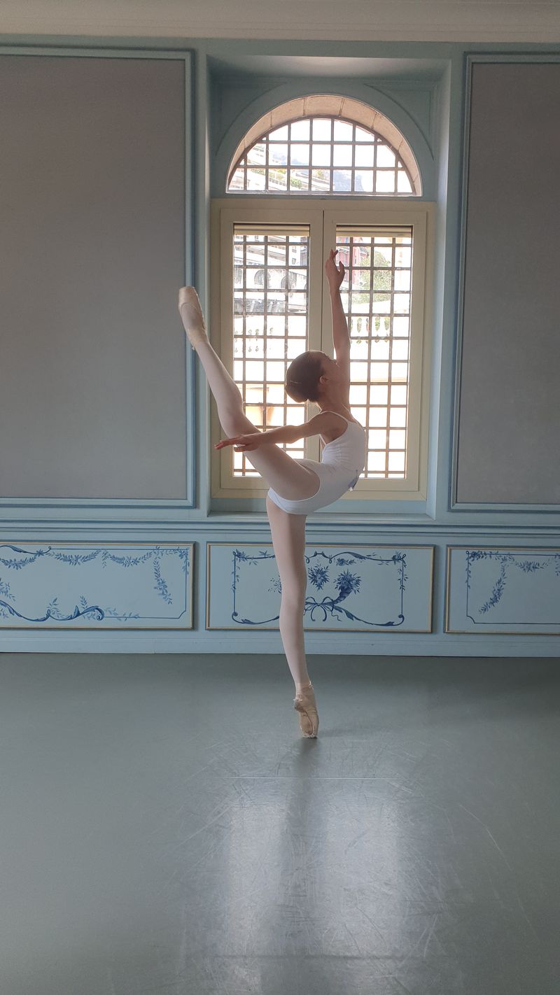 Kim Noemi Luu — Classical dancer, Italy