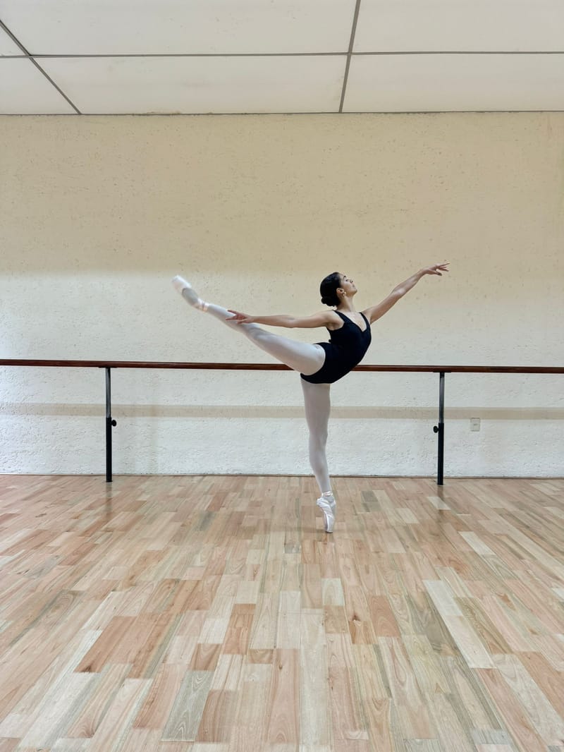 Mahia Fernandez — Classical dancer, Uruguay