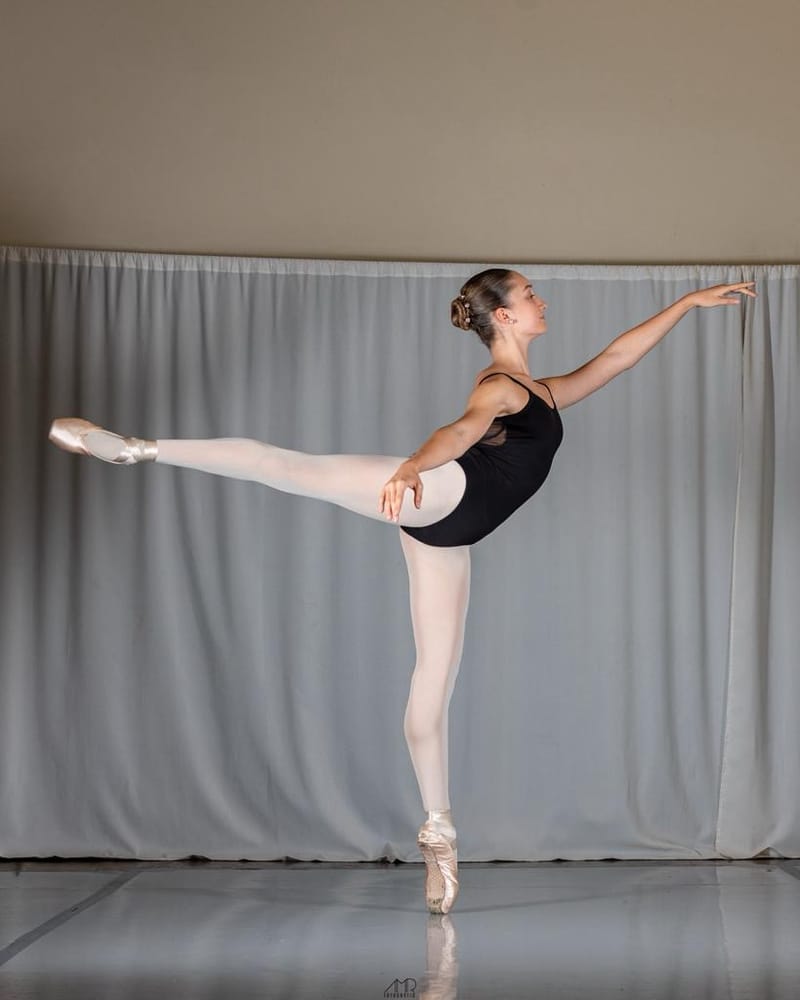Serena Mancinelli — Classical dancer, Argentina