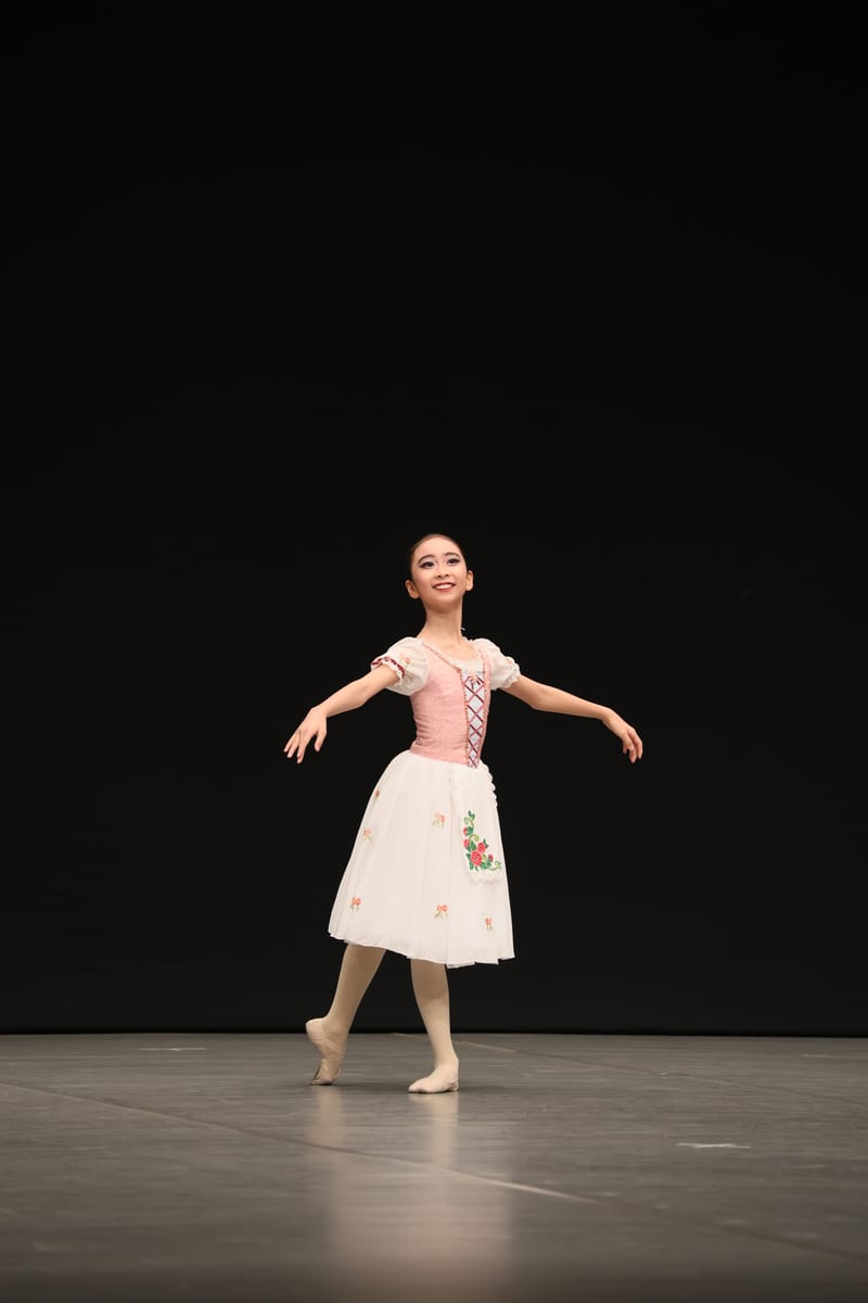 Sara Seno — dancer
