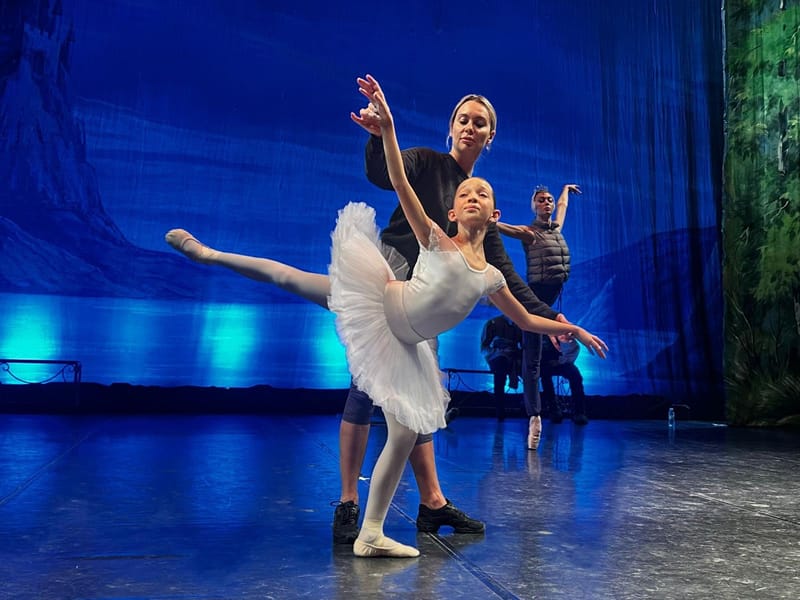 Valeria Dennis — Classical dancer, Spain