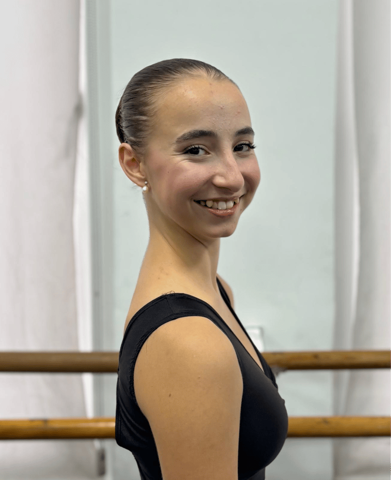 Joana Dimitrova — Classical dancer