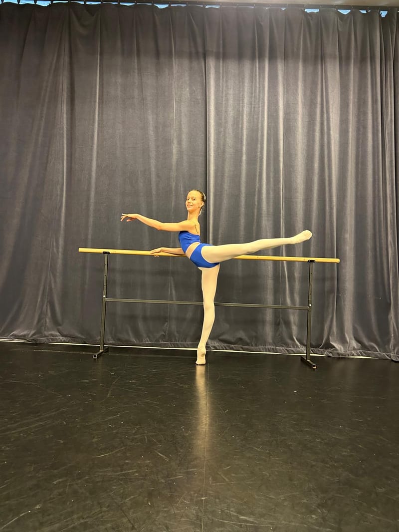 Sara Miruna Ungureanu — dancer, Romania