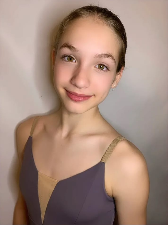 Pauline Warren — Classical dancer, France