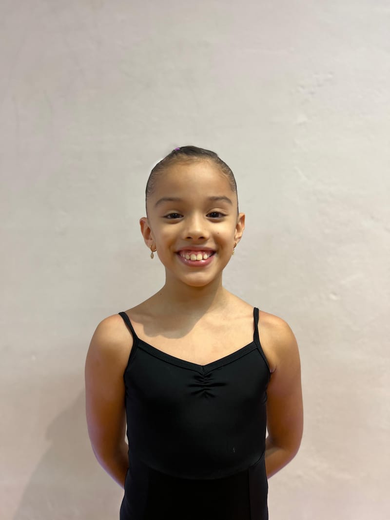 Ximena Manguen — Contemporary dancer, Mexico