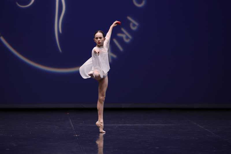 Kamilla Latifi — dancer