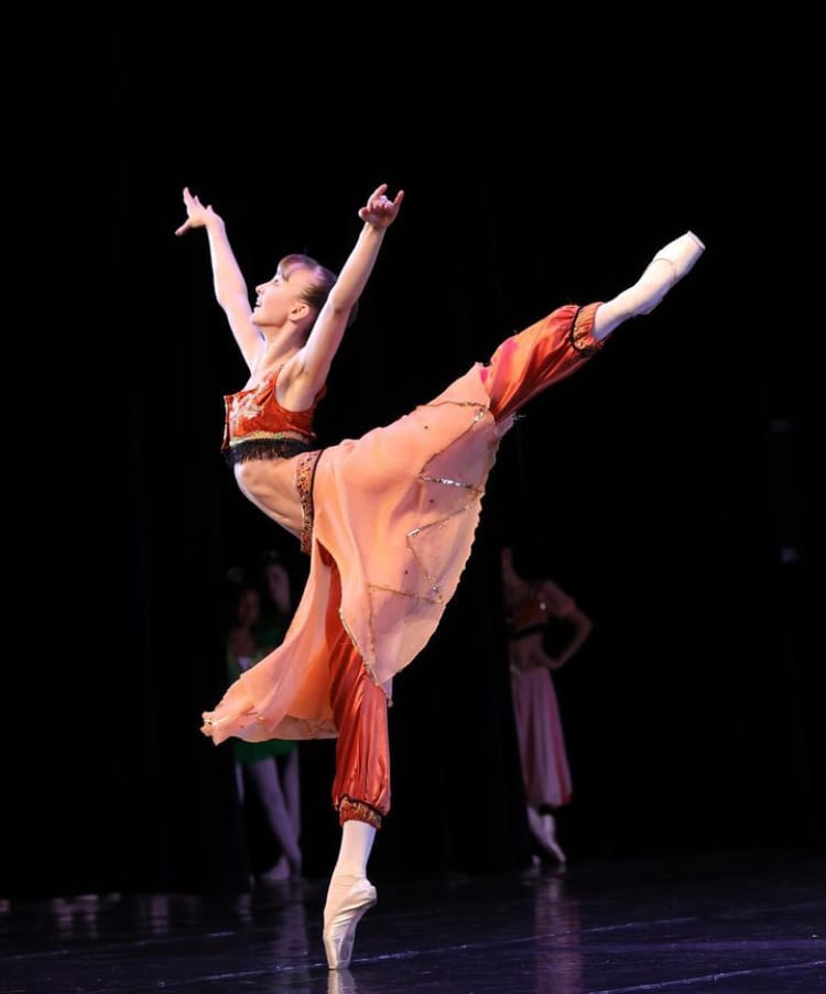 Olympe Robelet — dancer, France