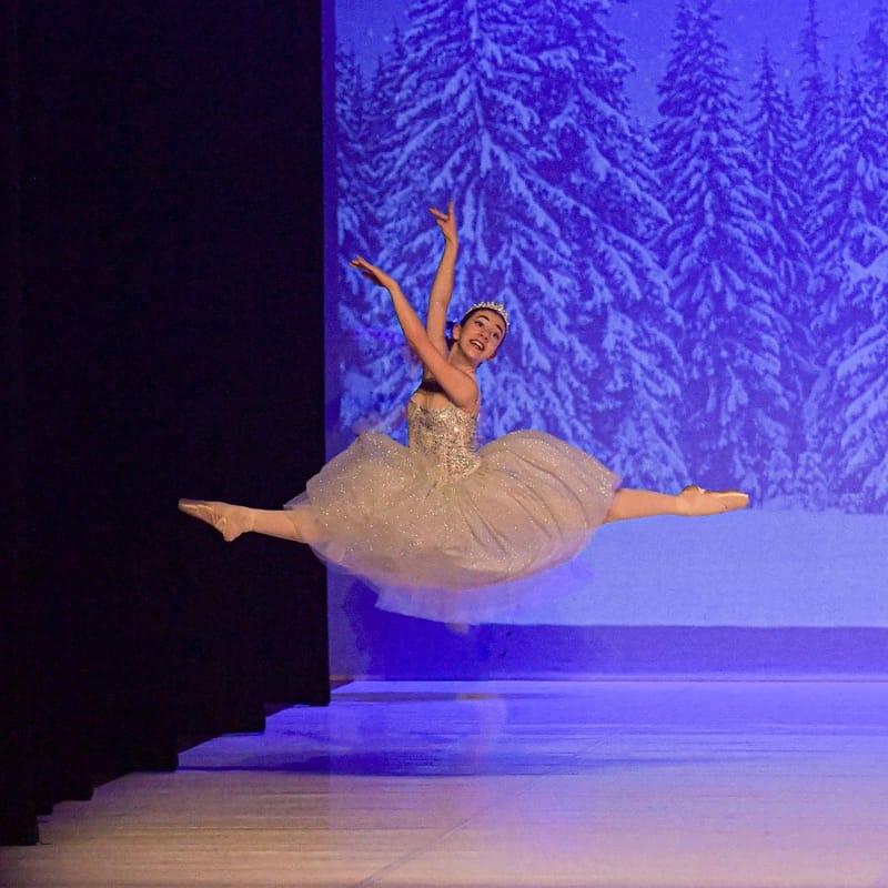 Sofia Manfroni — Contemporary dancer