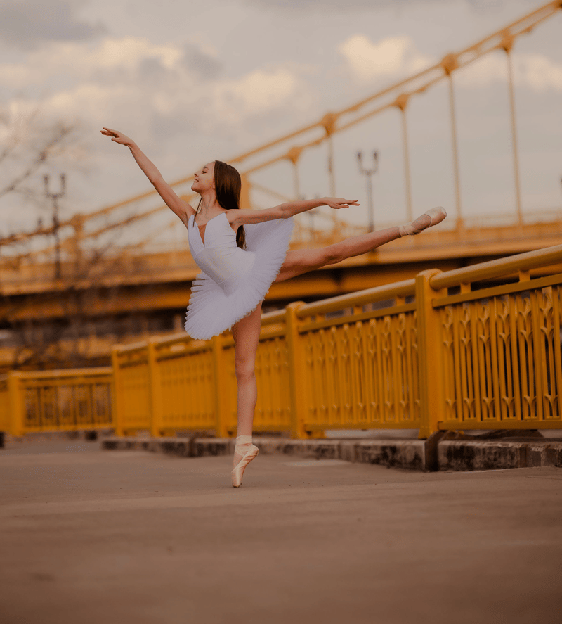 Hallie Oberhofer — dancer