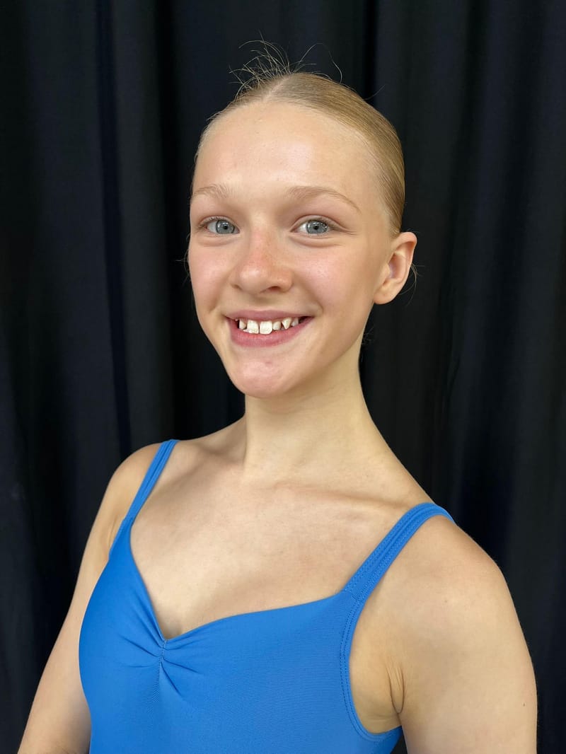 Sasha Rennie — Classical dancer