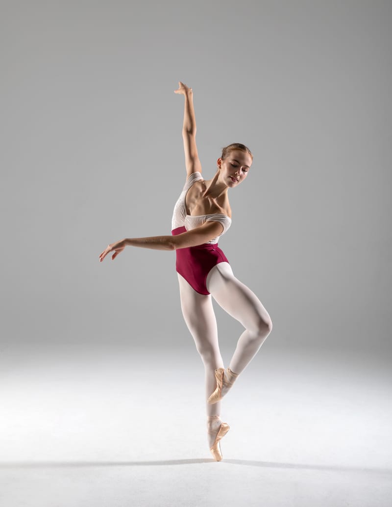India Shackel — Classical dancer, paris, France