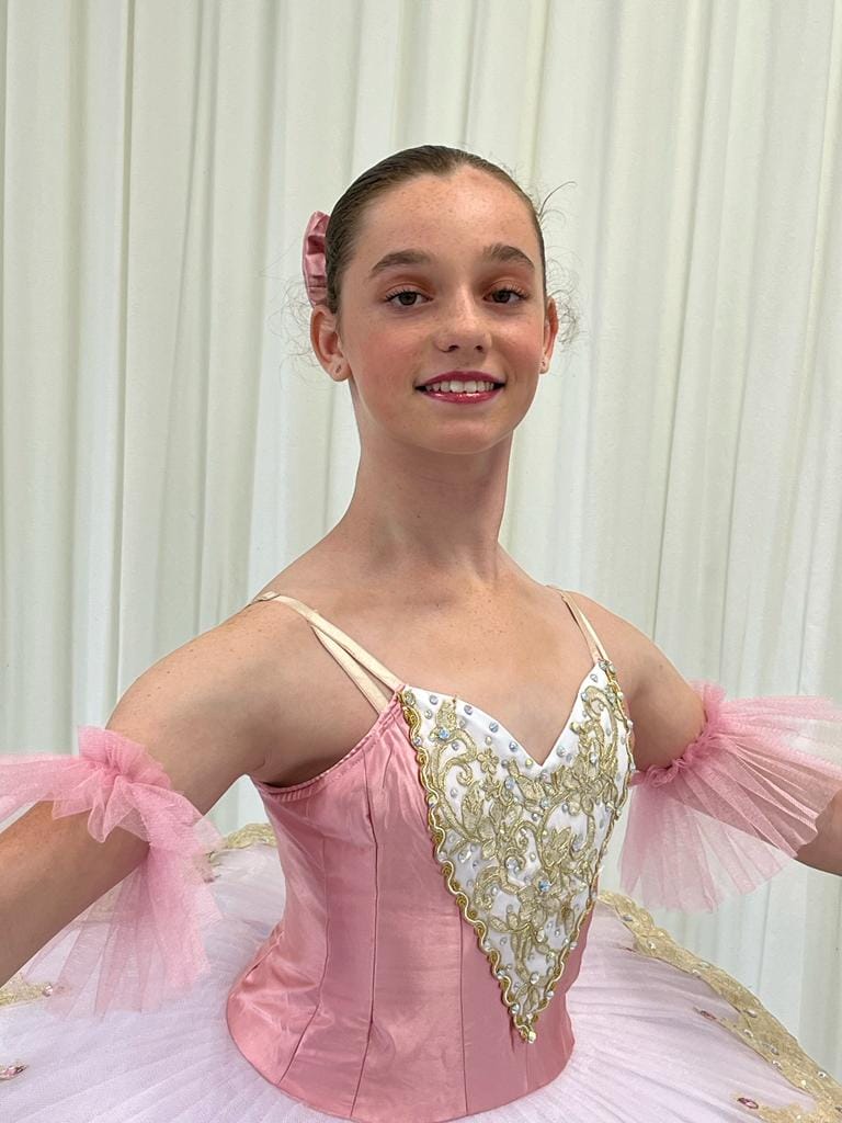 Ornella BACCARINI — Classical dancer, France